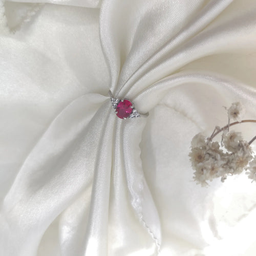 Scarlet Trillia – Ruby Oval Ring | AAA+ Quality