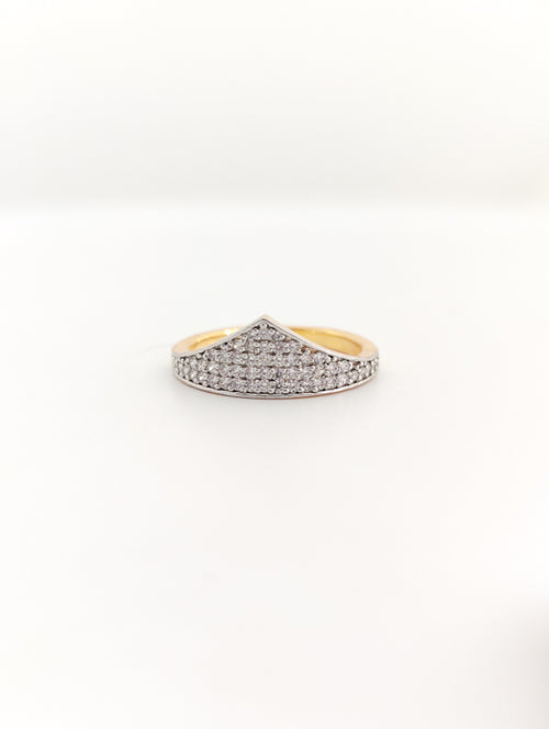 Celestia Crown – Pavé V-Curve Ring in 925 Silver