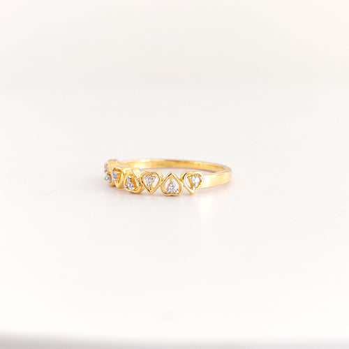 Gilded Hearts – Dainty Romance Ring