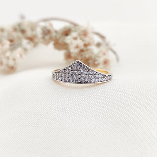 Celestia Crown – Pavé V-Curve Ring in 925 Silver