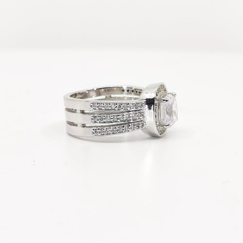 Verona Belle– Cushion Cut Halo Solitaire Ring