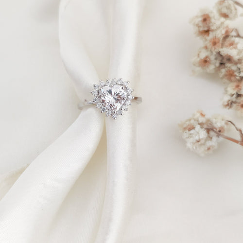 Celeste Love – Heart Solitaire Halo Ring