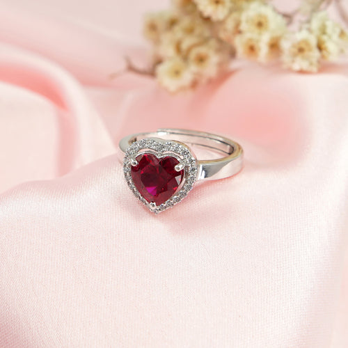 Sweetheart Sparkle – a heart-shaped pink diamond simulant ring that radiates romance and timeless elegance.