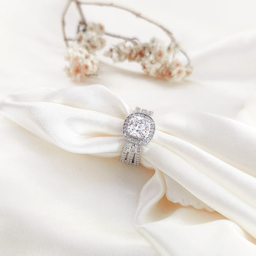 Verona Belle – Cushion Cut Halo Solitaire Ring
