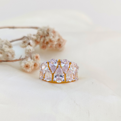 pear-cut diamond simulant