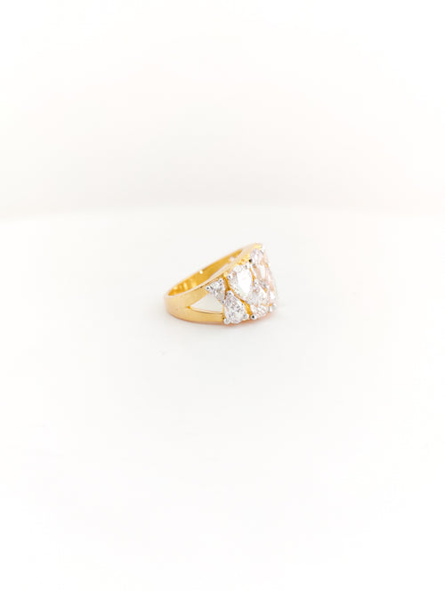 pear-cut diamond simulant