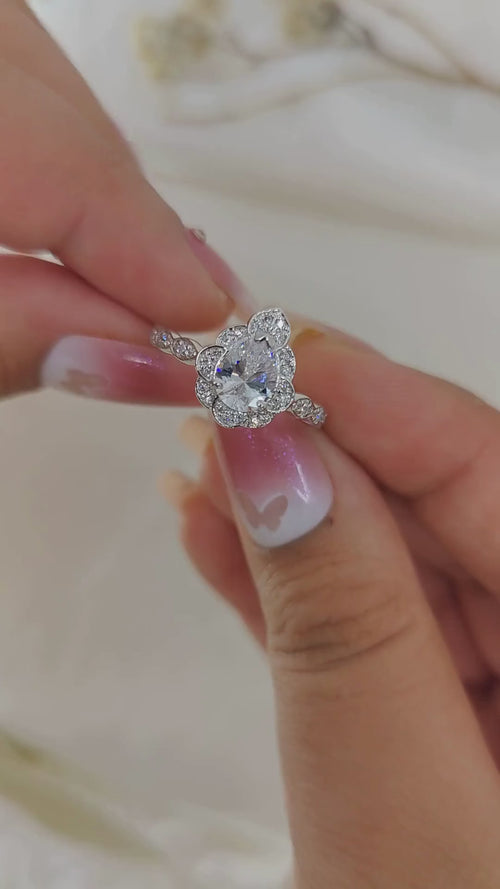 Elara Crown – Elegant Pear Diamond Ring