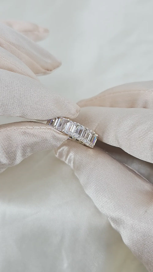 Delilah Glow– Octagon Moissanite Infinity Band Ring