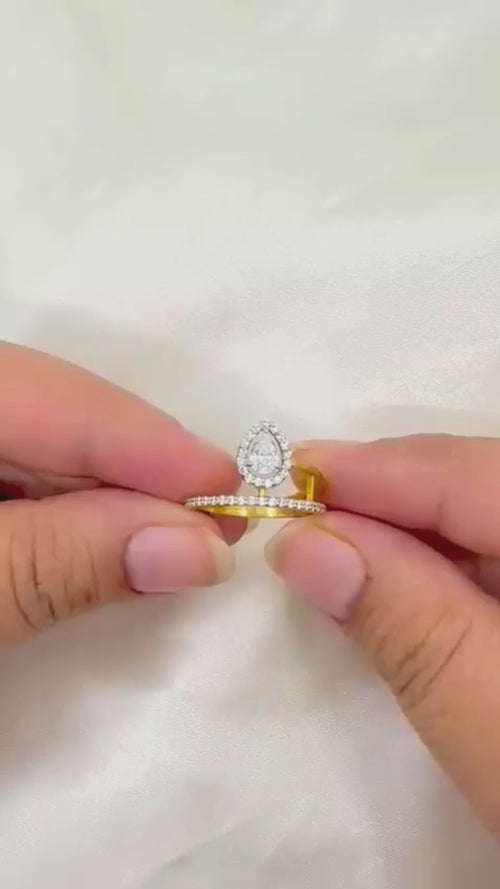 Juliet Luxe – Pear Stone Halo Ring