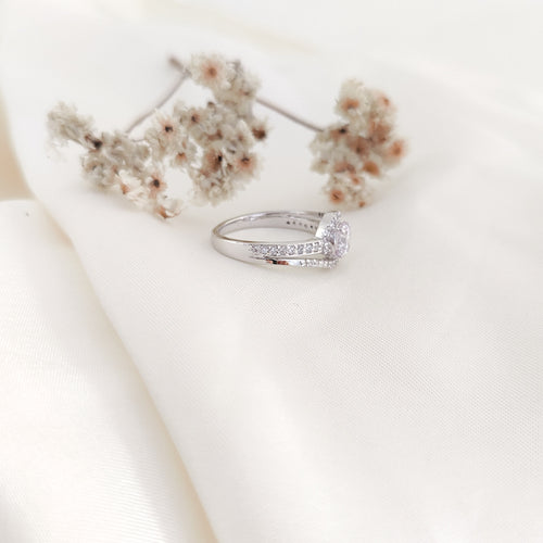 round-cut diamond simulant